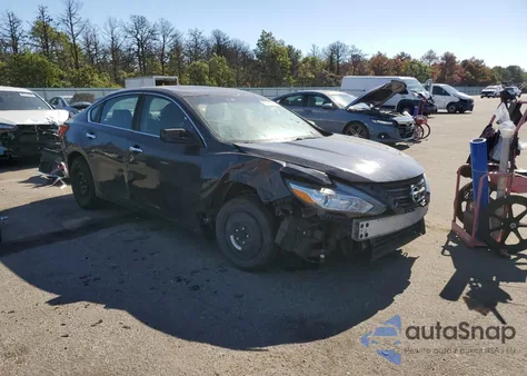 2016 Nissan Altima 2.5 z USA, uszkodzony, nr VIN 1N4AL3AP7GN348308